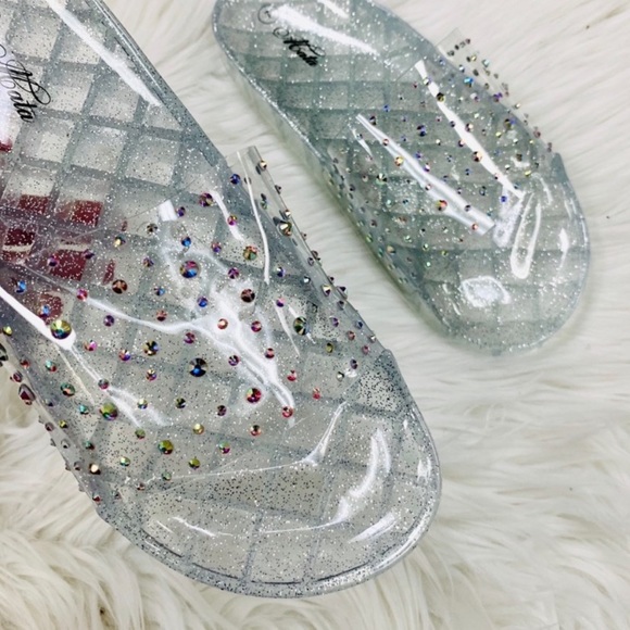 Clear Rhinestone studded jelly slides - Picture 2 of 3